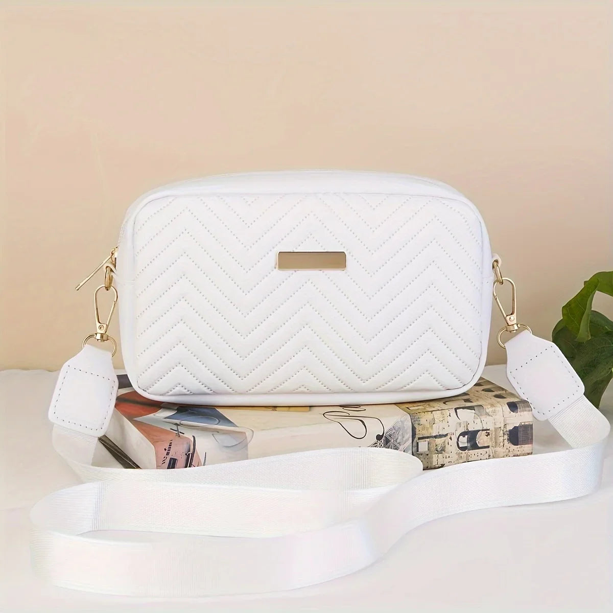 Quilted Minimalist Mini Crossbody | Trendy 2-in-1 Phone Wallet & Chic Geometric Shoulder Bag