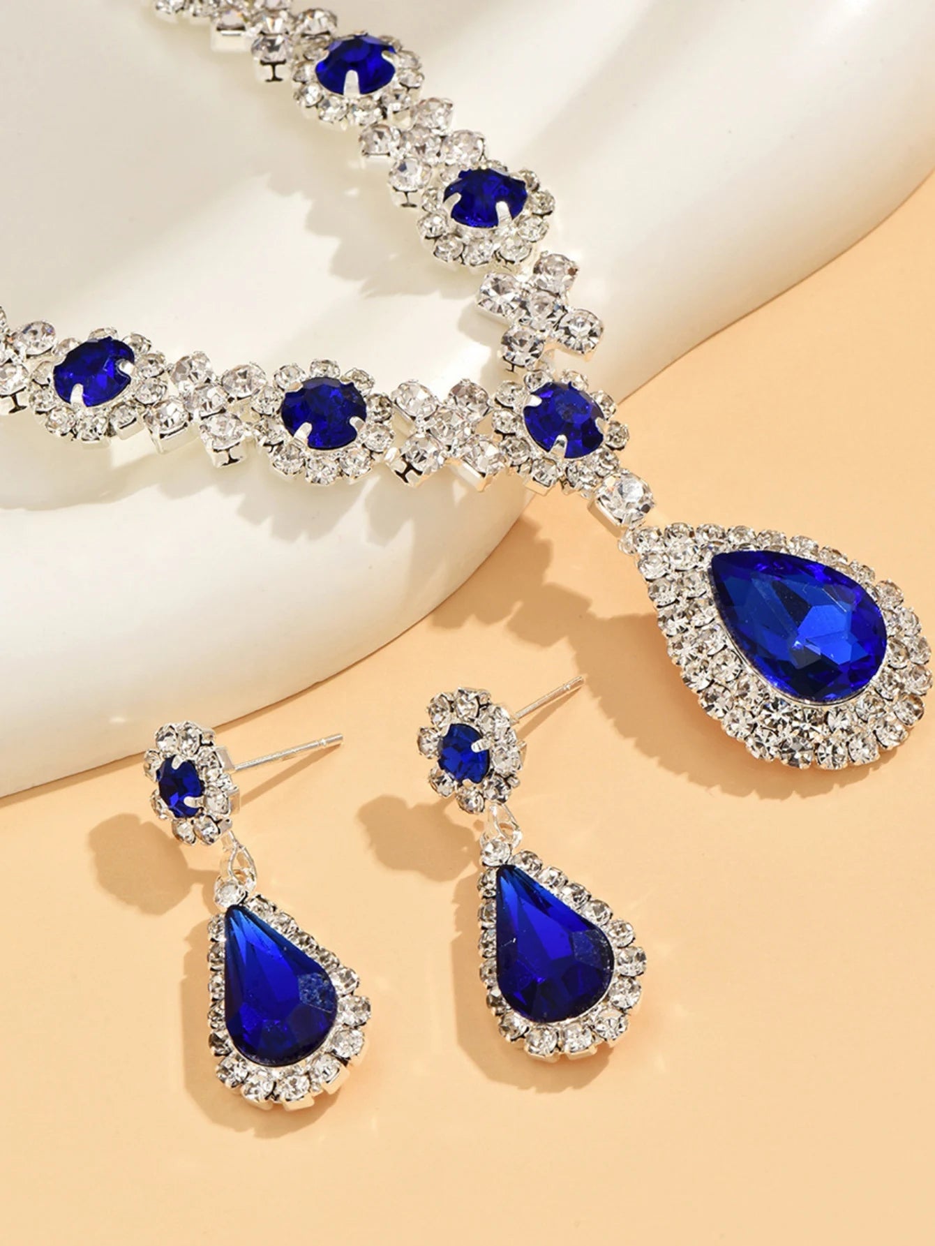 Crystal Droplet 3-Piece Wedding Set | Elegant Teardrop Necklace & Earrings for Evening Glamour