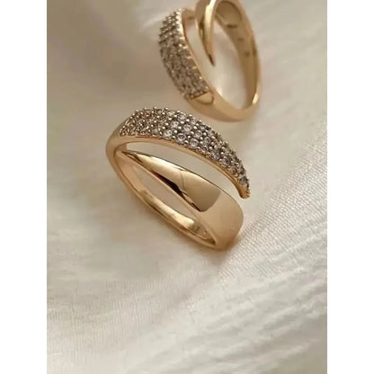 Sunburst Statement Ring | 18K Gold-Plated Natural Copal Inlay & Textured Hollow Band