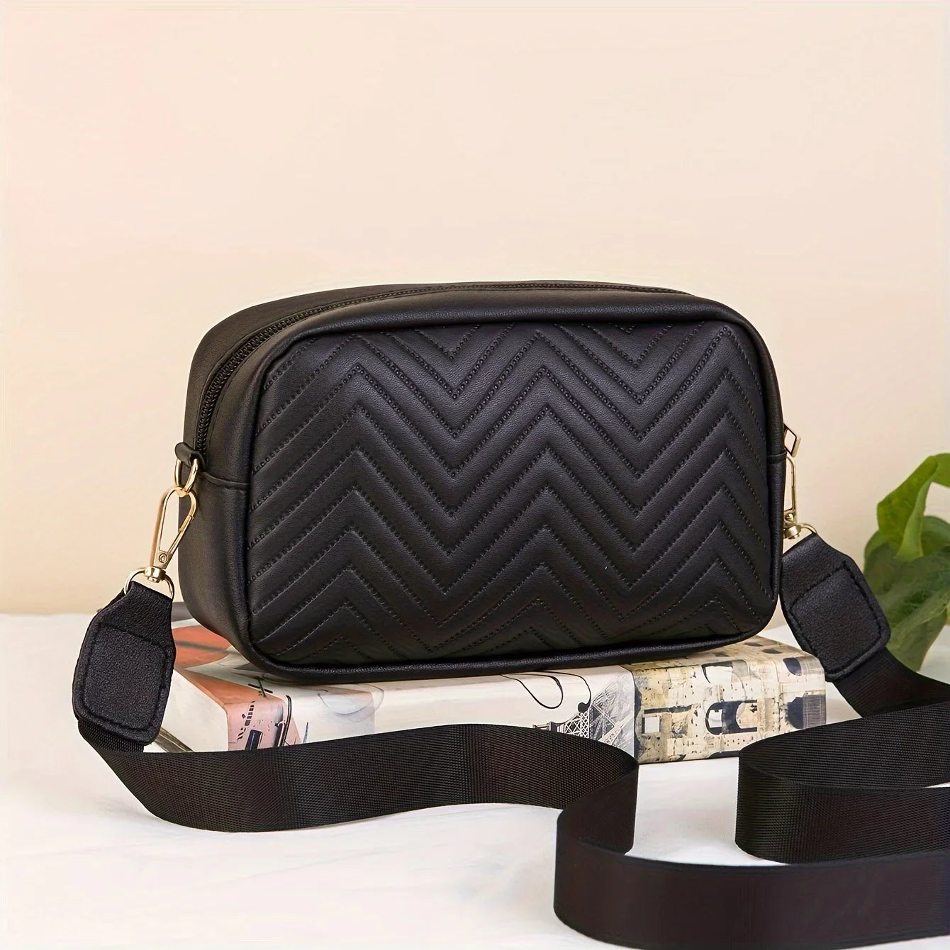 Quilted Minimalist Mini Crossbody | Trendy 2-in-1 Phone Wallet & Chic Geometric Shoulder Bag