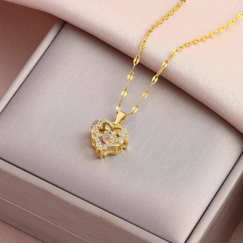 Romantic "Beating Heart" Pendant | Waterproof 316L Stainless Steel Gold Clavicle Chain