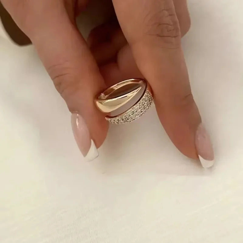 Sunburst Statement Ring | 18K Gold-Plated Natural Copal Inlay & Textured Hollow Band