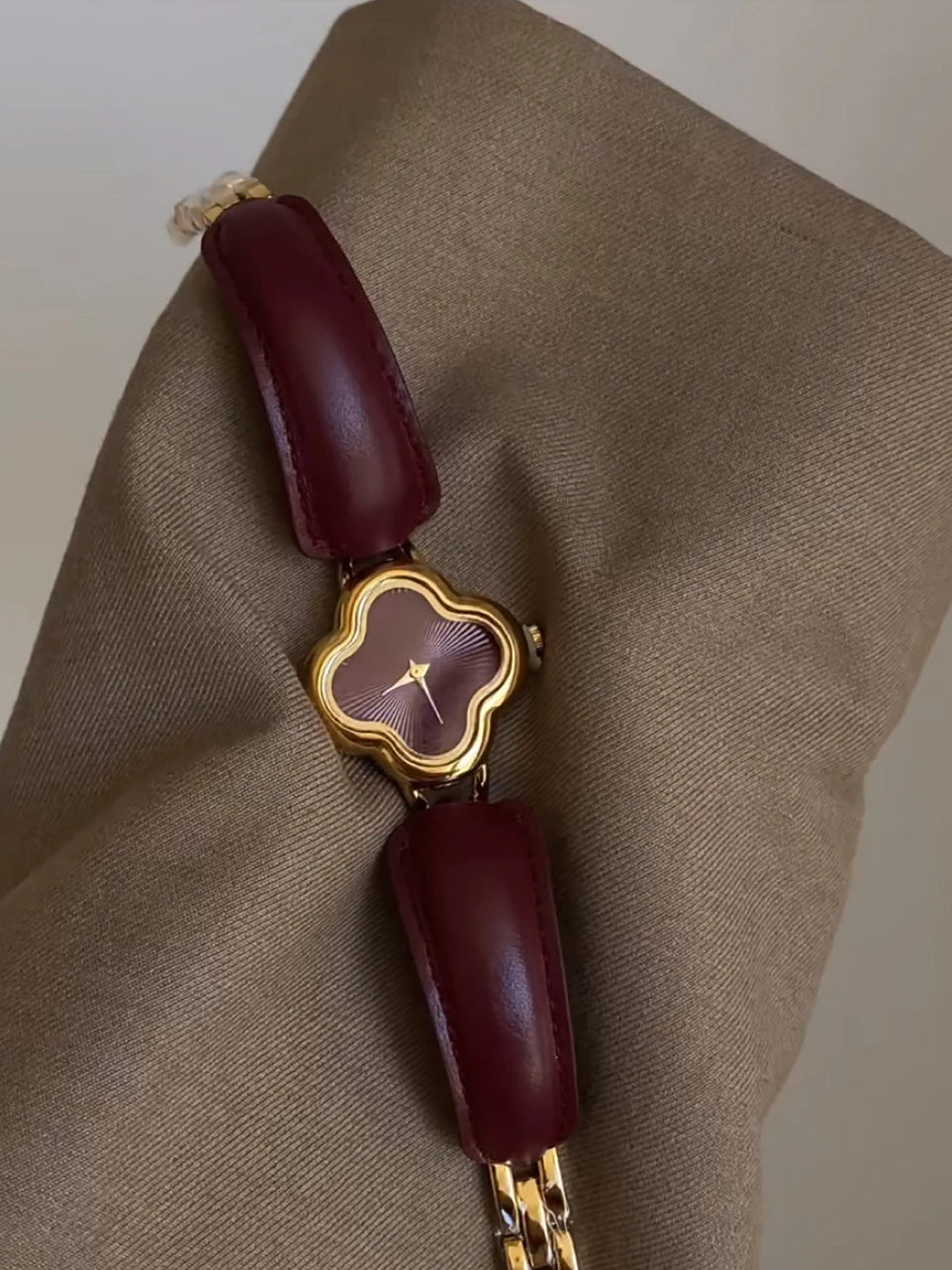 Irregular Minimalist Luxe Watch | Slim Leather Strap & Japanese Precision | Gold-Tone "Quiet Luxury" Timepiece