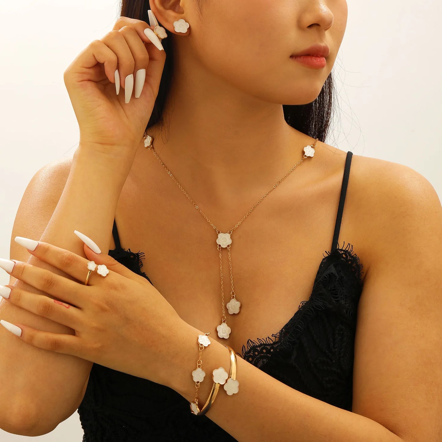 4-Piece Botanical Leaf Jewellery Set | Zinc Alloy Necklace, Earrings, Bracelet & Ring